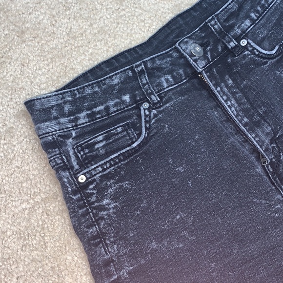 Black worn look shorts - Picture 3 of 3